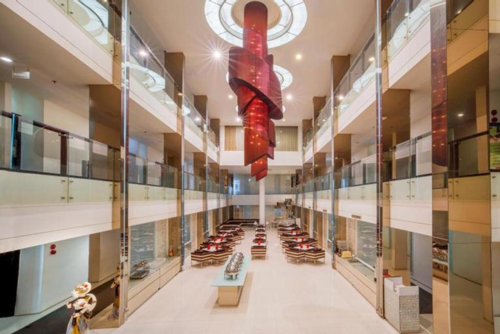 Hotel Cemerlang Bandung Buitenkant foto