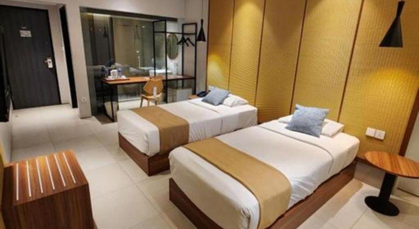 Hotel Cemerlang Bandung Buitenkant foto