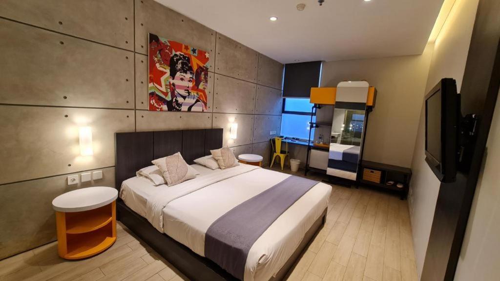 Hotel Cemerlang Bandung Buitenkant foto
