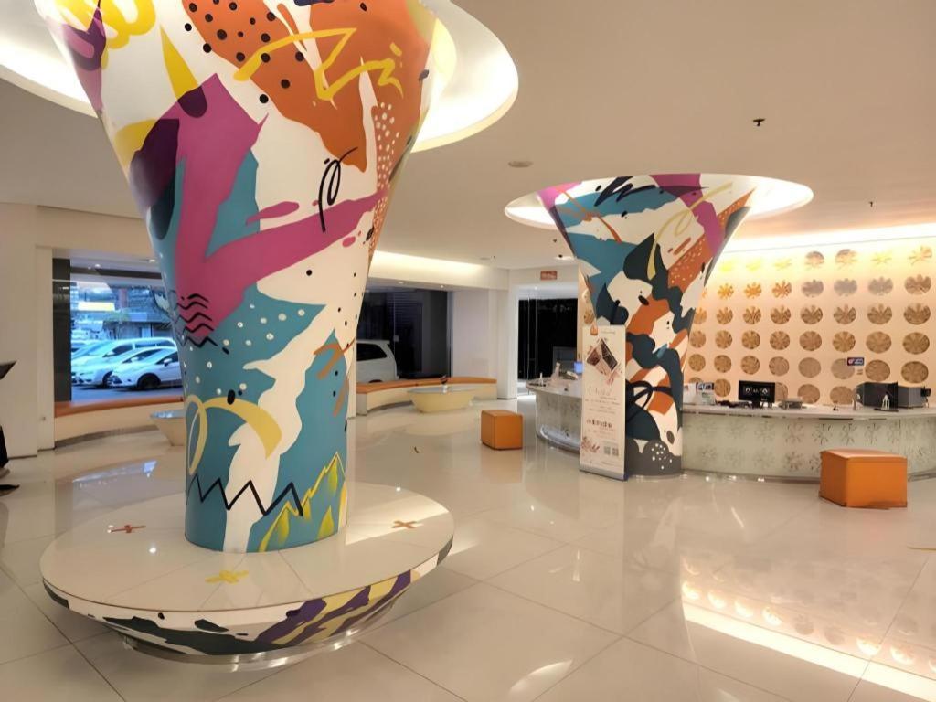 Hotel Cemerlang Bandung Buitenkant foto